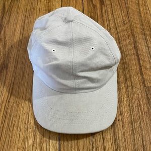 HUCKBERRY
Bedford Corduroy 6-Panel Hat